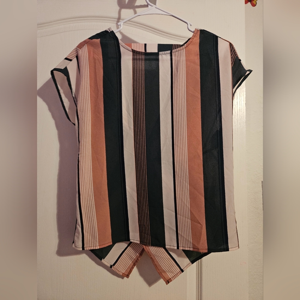 NWOT size s/m cross back blouse